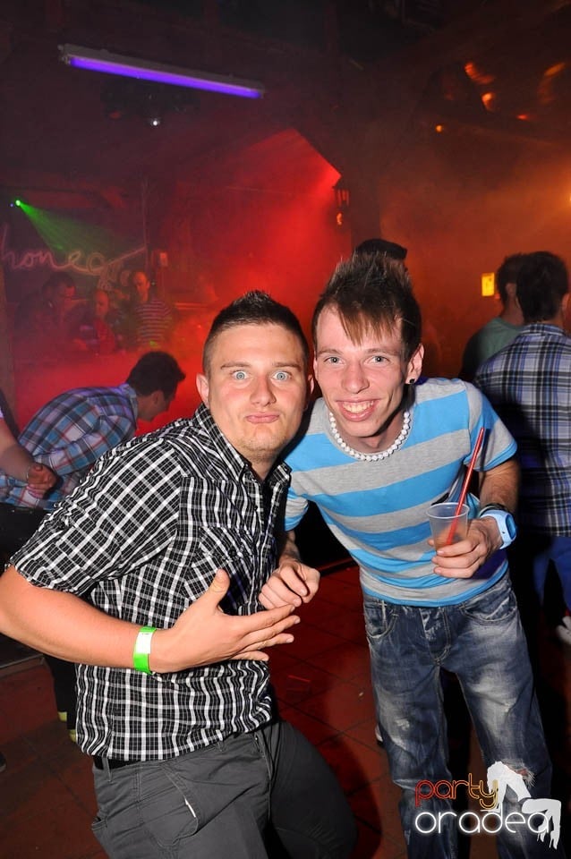 DJ Deka feat. Gabriella în Disco Faház, 