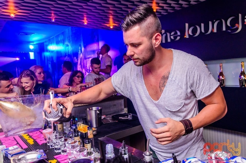 Dj Krisstal, The Lounge