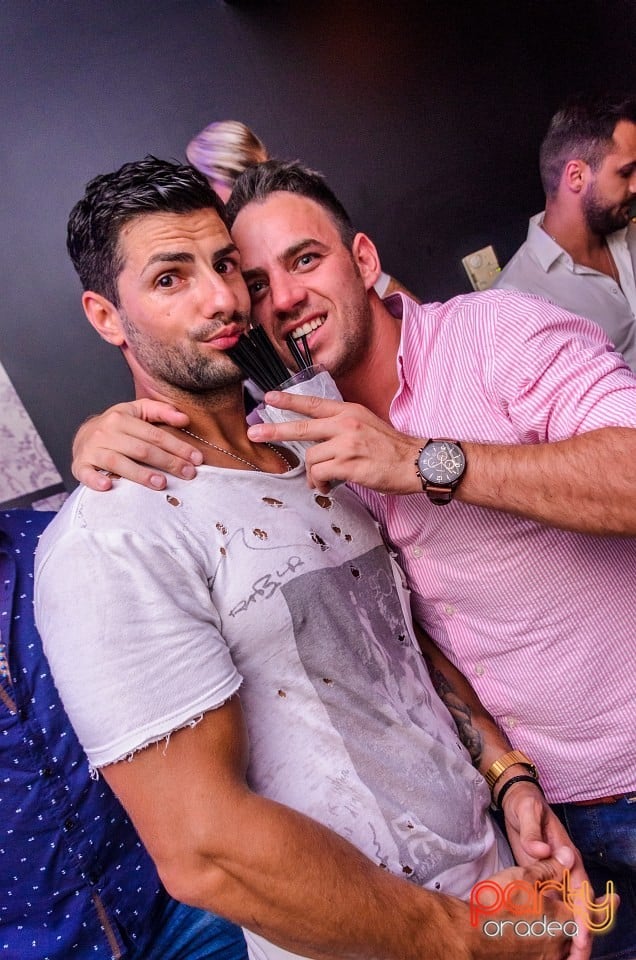 Dj Krisstal, The Lounge