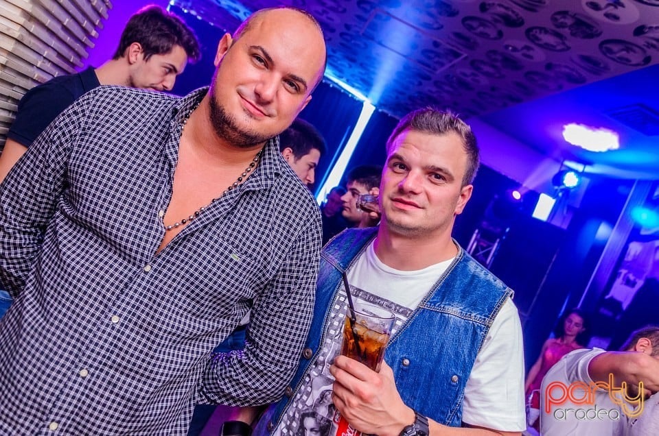 Dj Krisstal, The Lounge