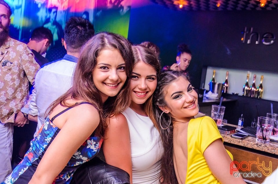 Dj Krisstal, The Lounge