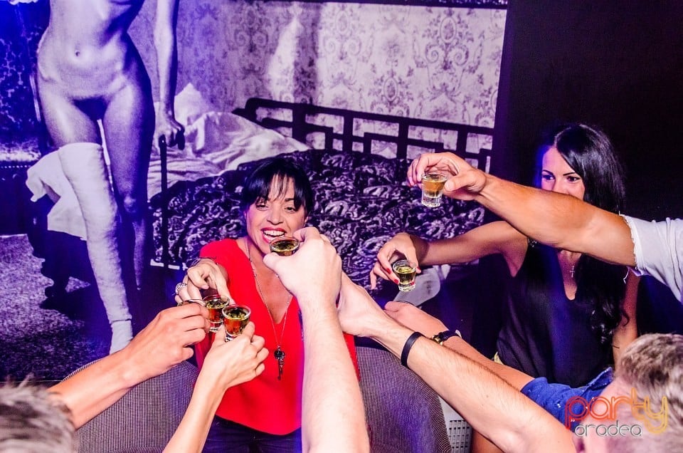 Dj Krisstal, The Lounge