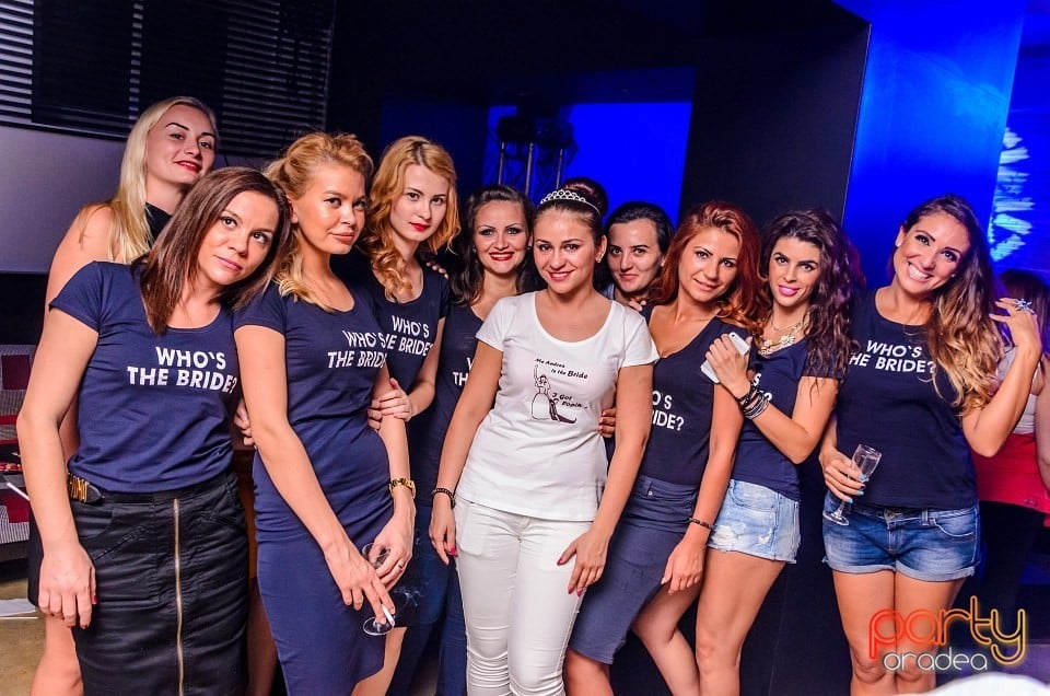 Dj Krisstal, The Lounge