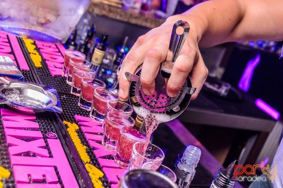 Dj Krisstal, The Lounge