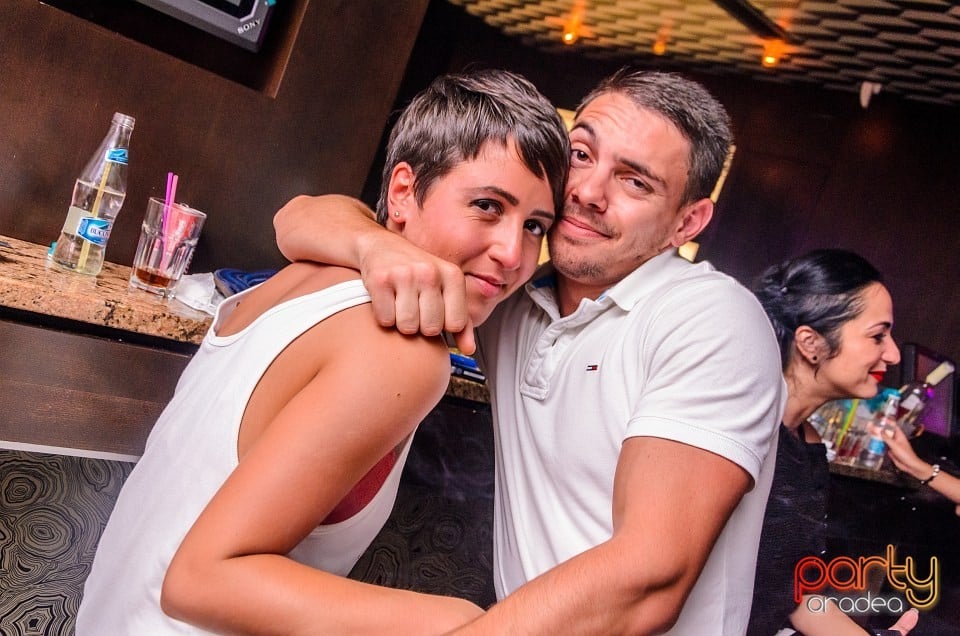 Dj Krisstal, The Lounge