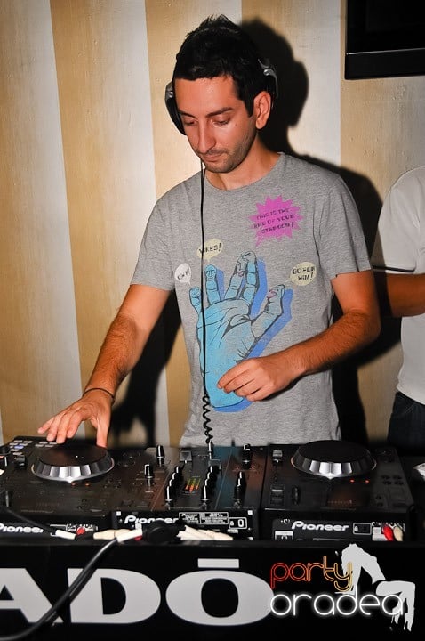 Dj Mahony în Kado Cafe, 