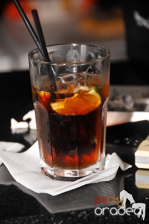 Dj Mahony în Kado Cafe, 