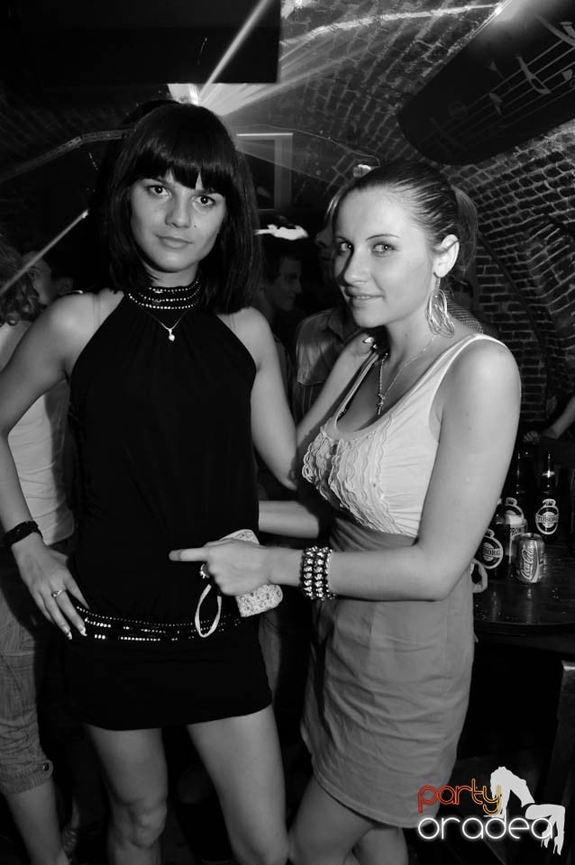 DJ Prody & Caveman in the Mix @ Escape, 