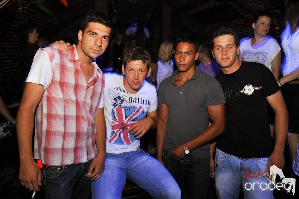 DJ Prody & Caveman in the Mix @ Escape, 