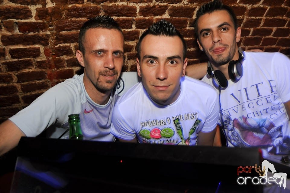 DJ Prody & Caveman in the Mix @ Escape, 