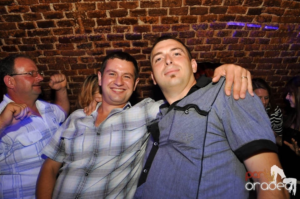 DJ Prody & Caveman in the Mix @ Escape, 