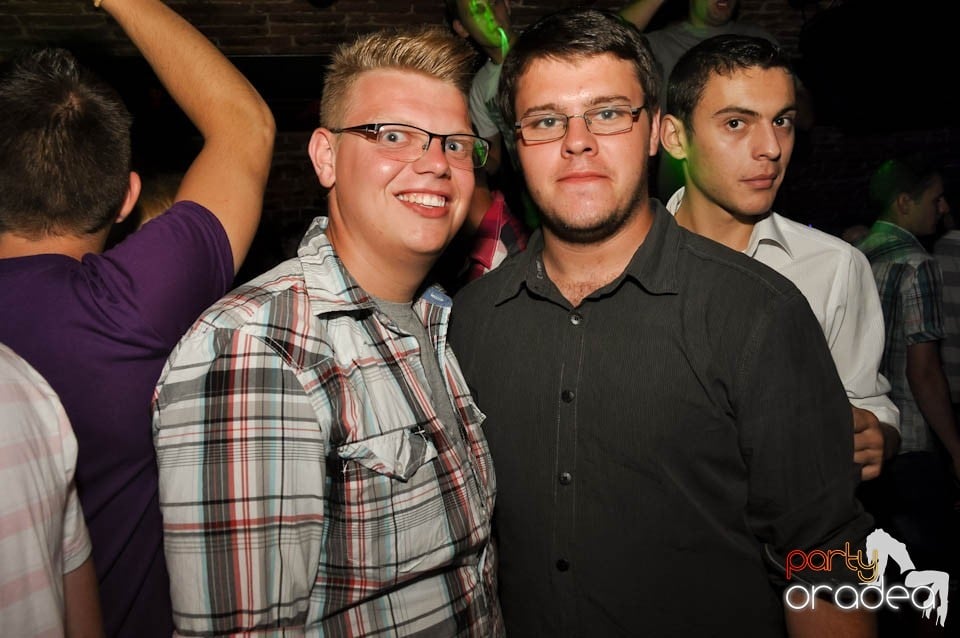 DJ Prody & Caveman in the Mix @ Escape, 