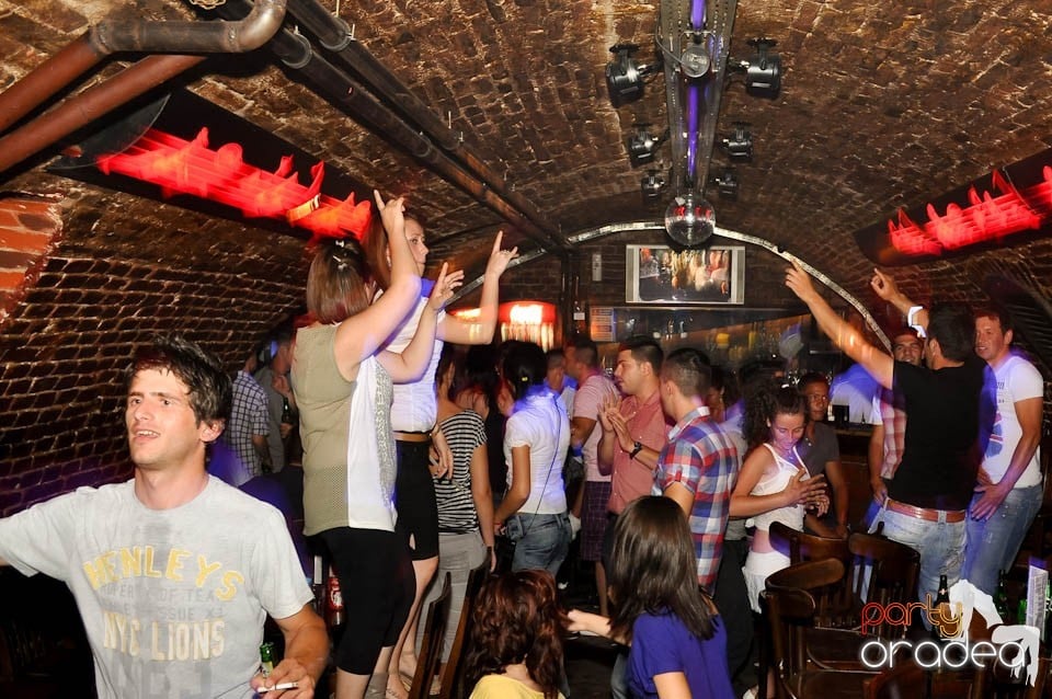 DJ Prody & Caveman in the Mix @ Escape, 