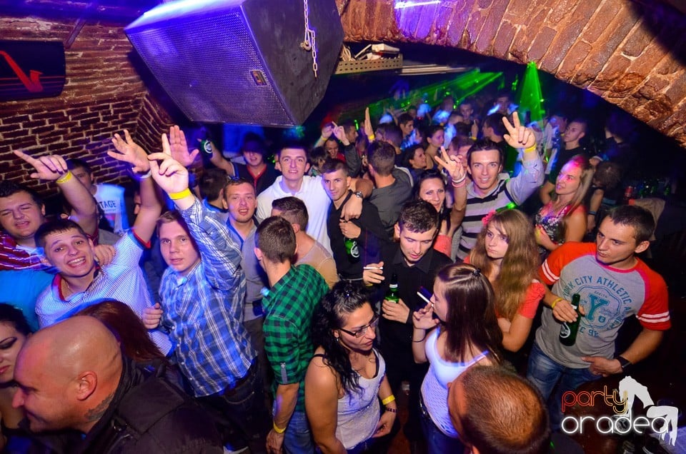 DJ Szatmári & Jucus în Club Escape, 