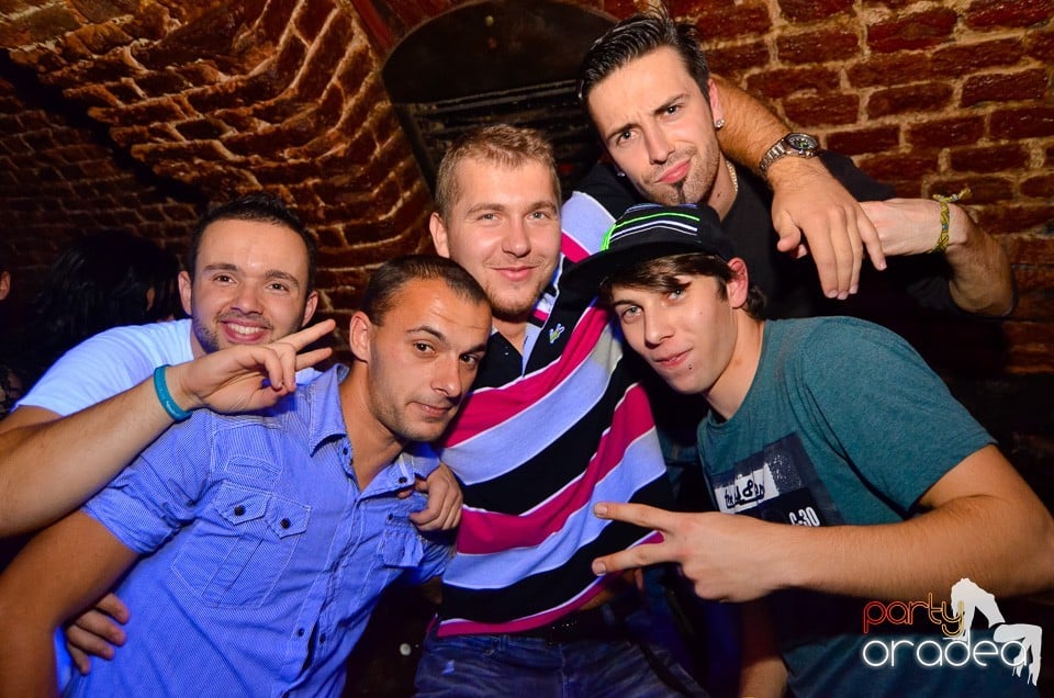 DJ Szatmári & Jucus în Club Escape, 