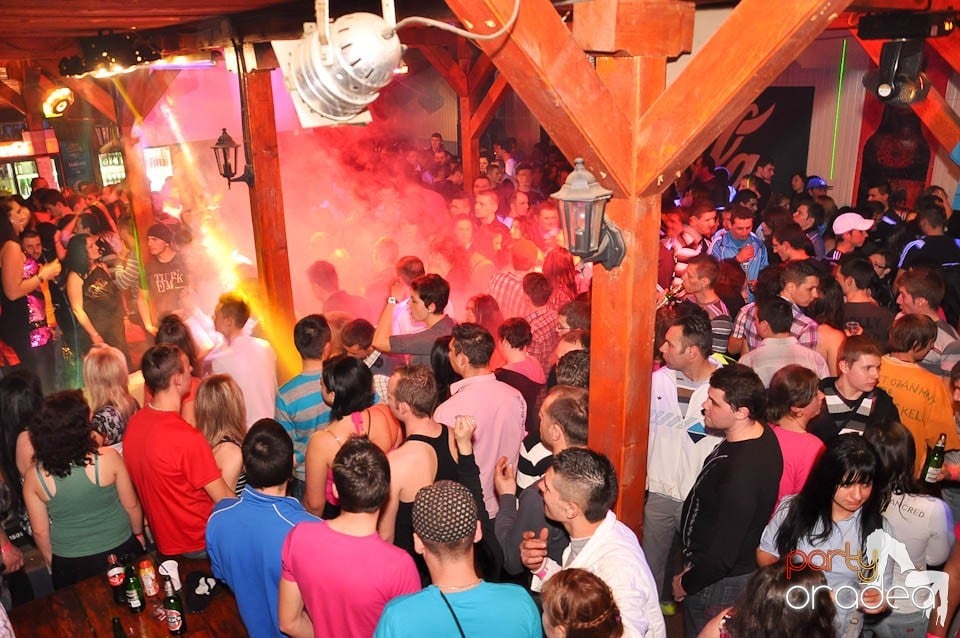 DJ Szatmári & Jucus în Disco Faház, 