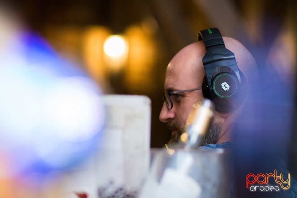 DJ Vick Sound Therapy, Bodega