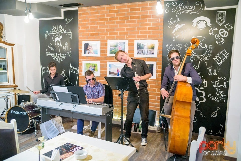 Elvis Presley Night, Vine Summer Garden & Grill