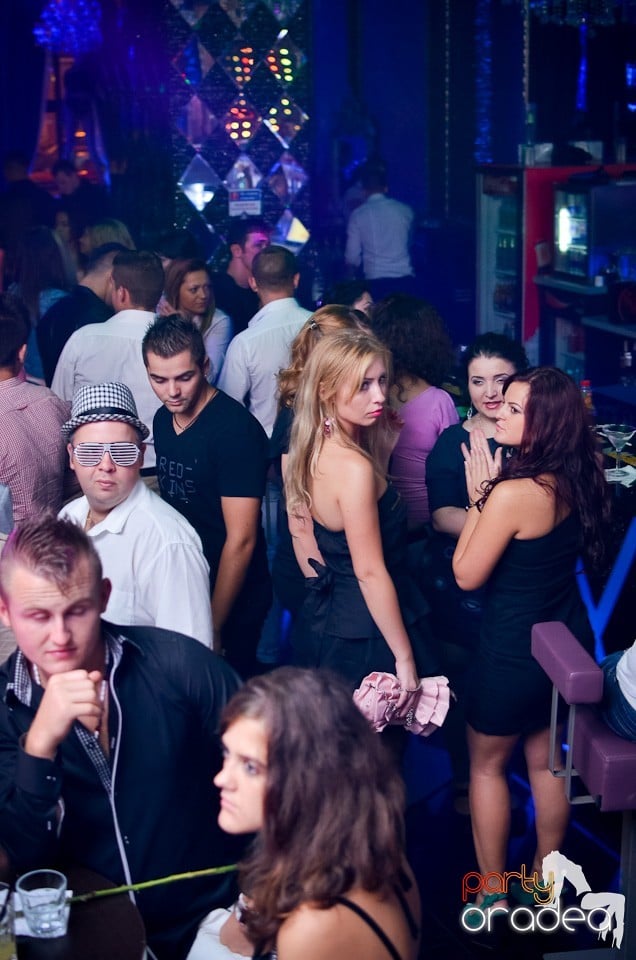 Erotique Burlesque @ The One, 