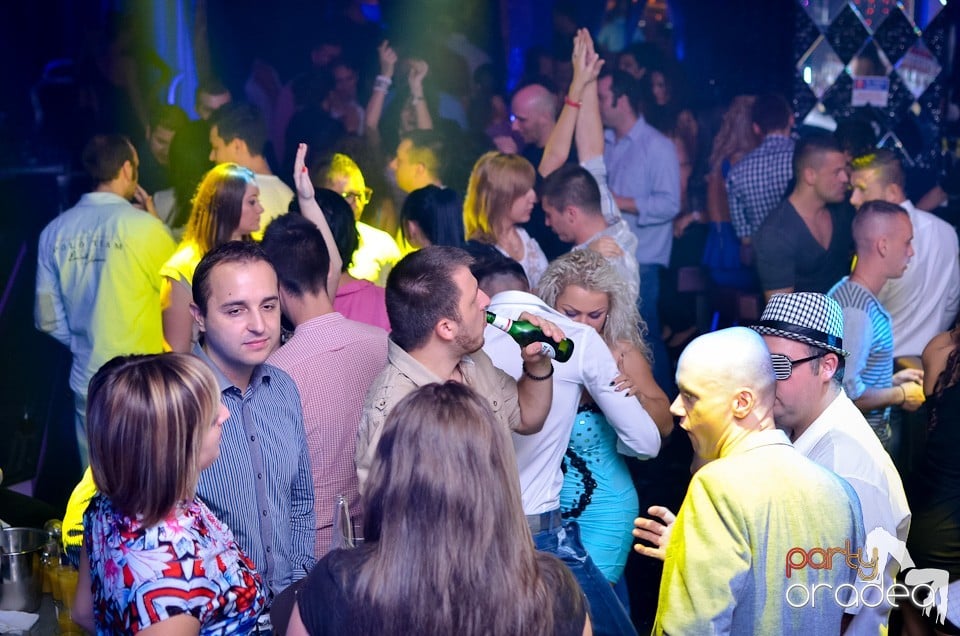 Erotique Burlesque @ The One, 