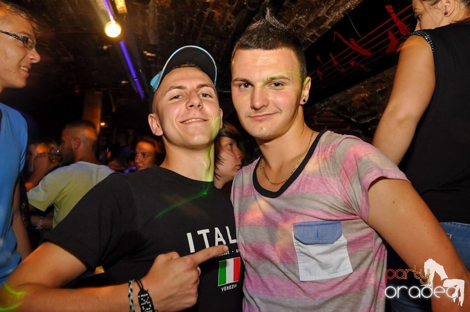 Escape: Carlsberg Summer Party sâmbătă, 