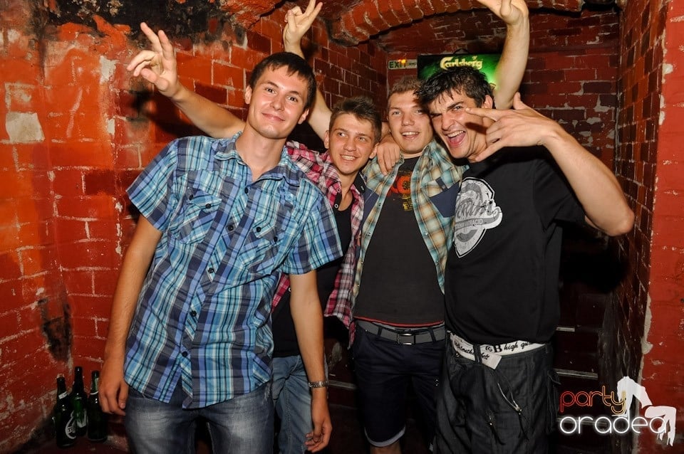 Escape: Carlsberg Summer Party sâmbătă, 