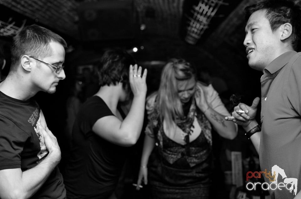 Escape Club Party cu DJ Mihy, 