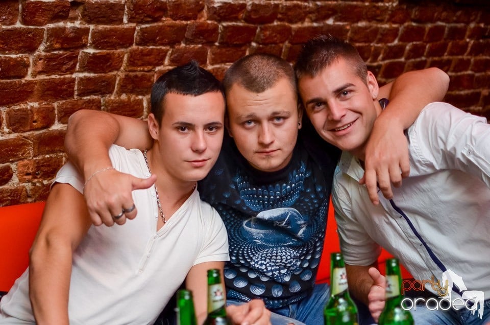 Escape Club Party cu DJ Mihy, 