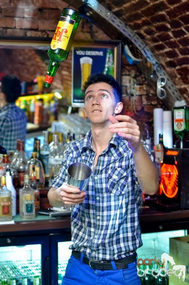 Escape Club Party cu DJ Mihy, 