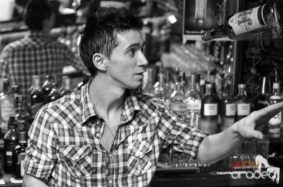 Escape Club Party cu DJ Mihy, 