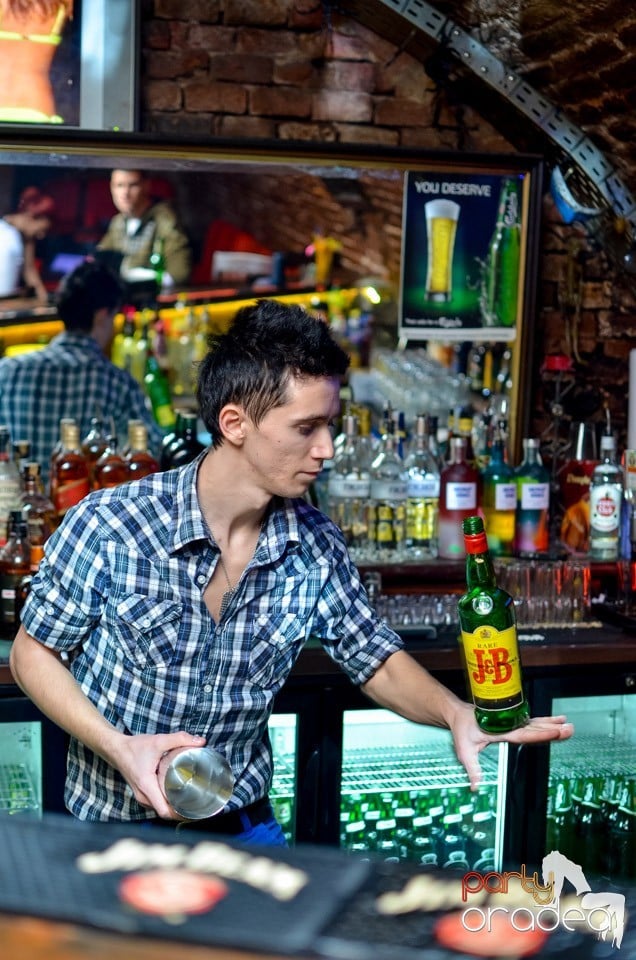 Escape Club Party cu DJ Mihy, 