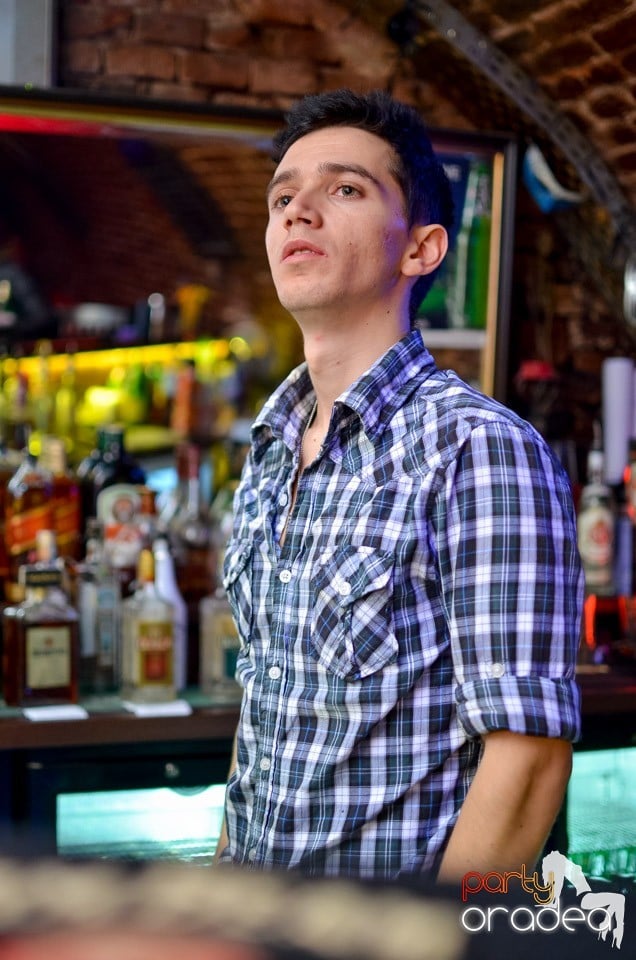 Escape Club Party cu DJ Mihy, 