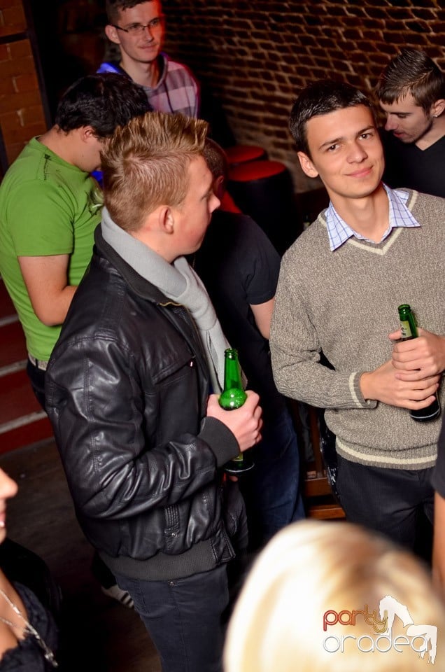 Escape Club Party cu DJ Mihy, 