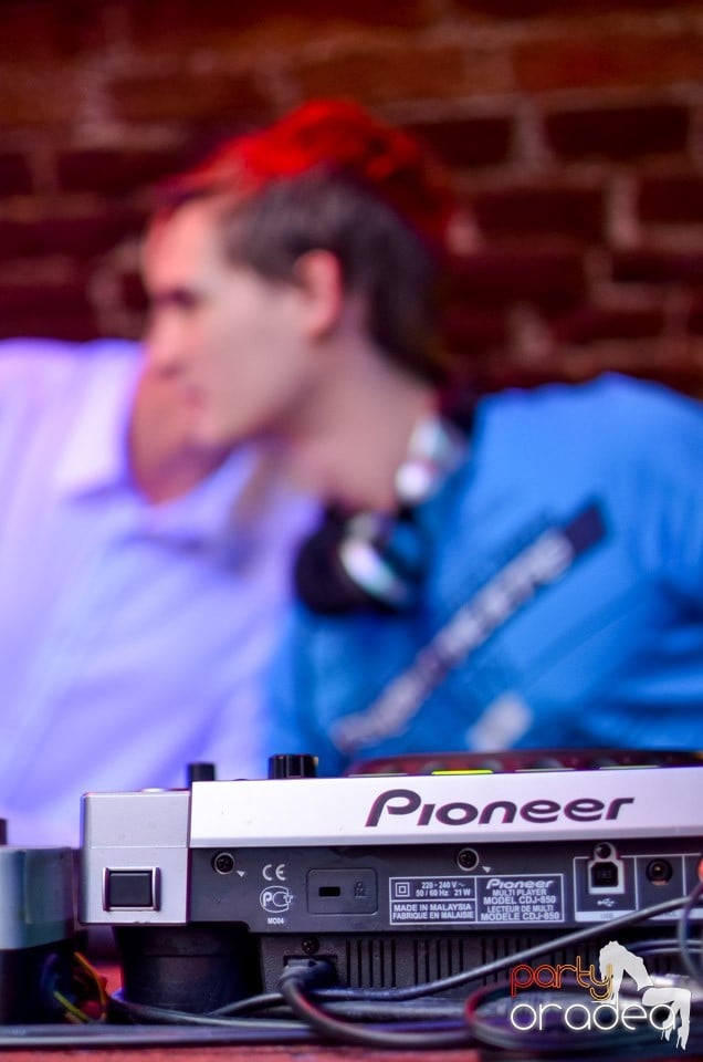 Escape Club Party cu DJ Mihy, 