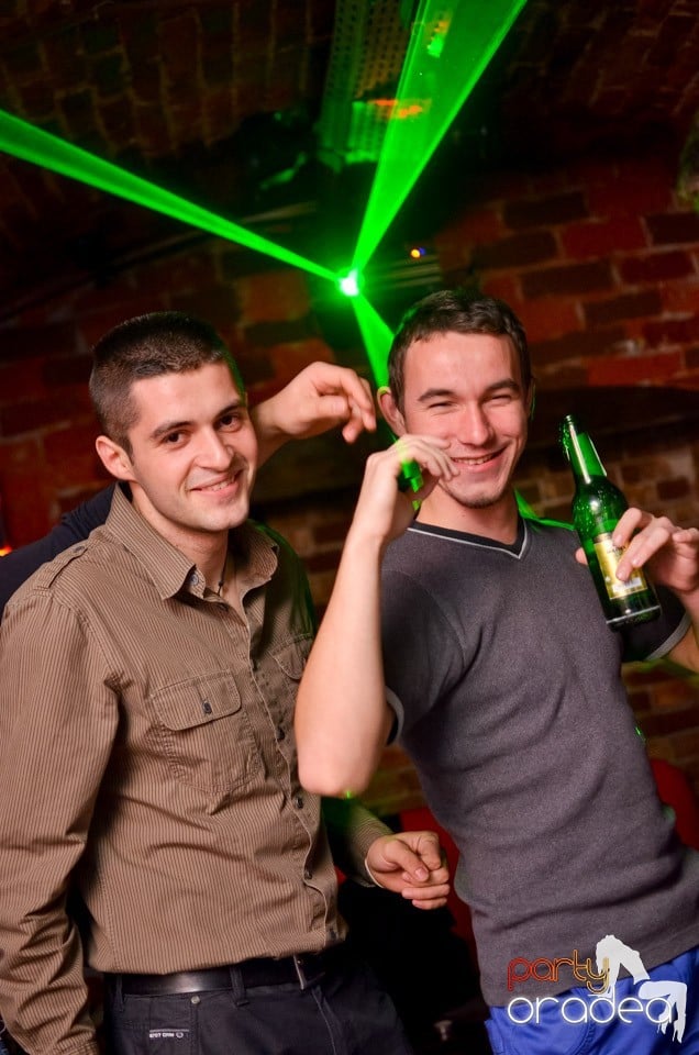 Escape Club Party cu DJ Mihy, 