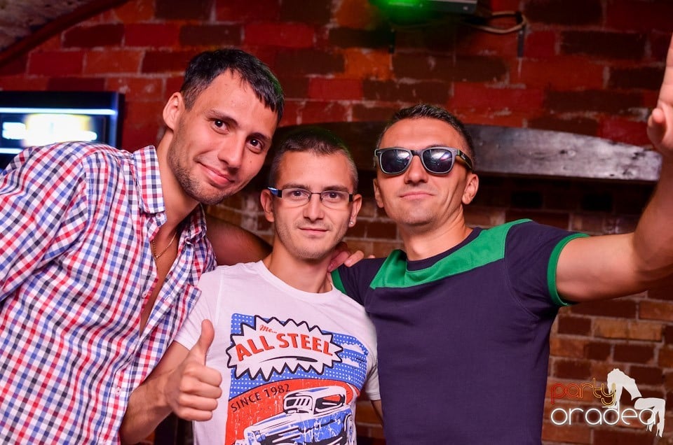 Escape Club: Party in the Night, 