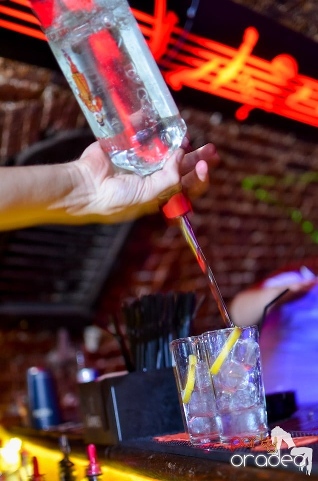 Escape Club: Party in the Night, 