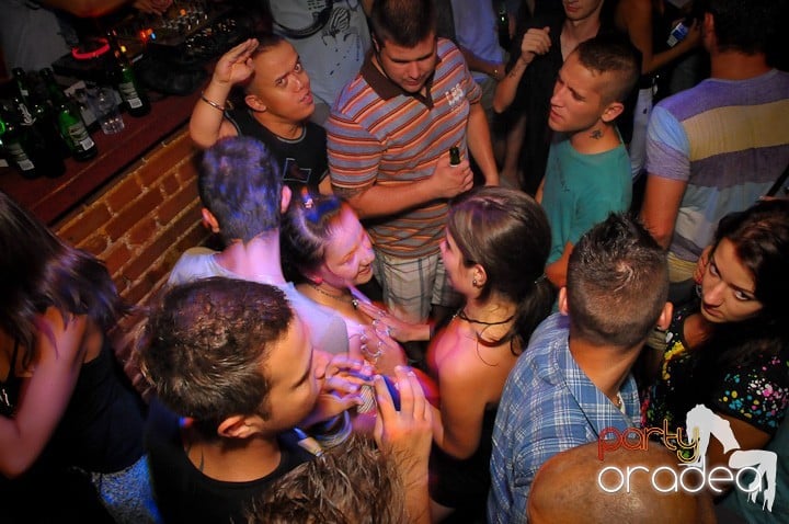 Escape Club zi de zi, 