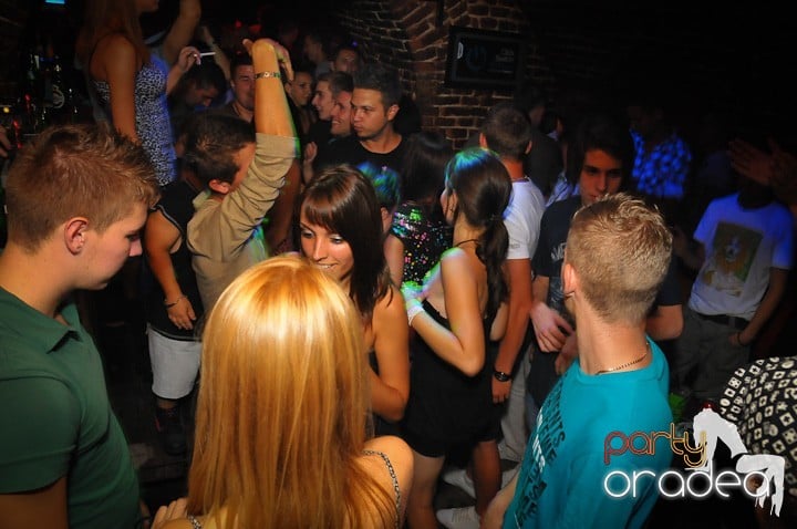 Escape Club zi de zi, 