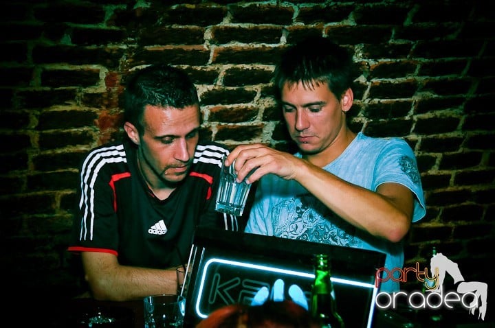 Escape Club zi de zi, 