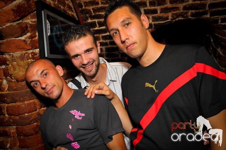 Escape Club zi de zi, 