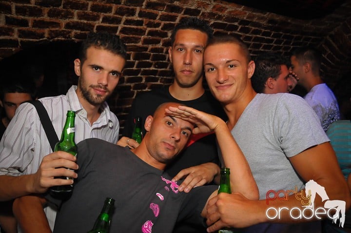 Escape Club zi de zi, 