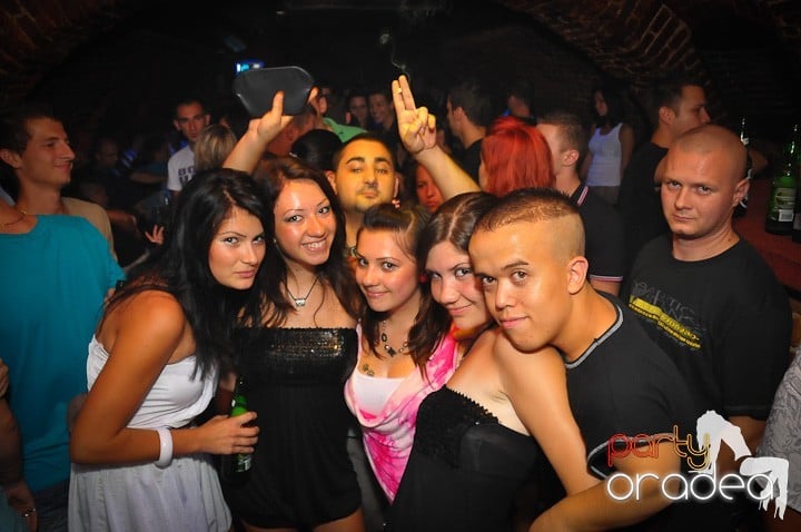 Escape Club zi de zi, 