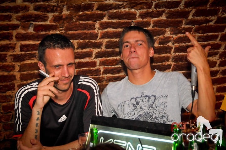 Escape Club zi de zi, 