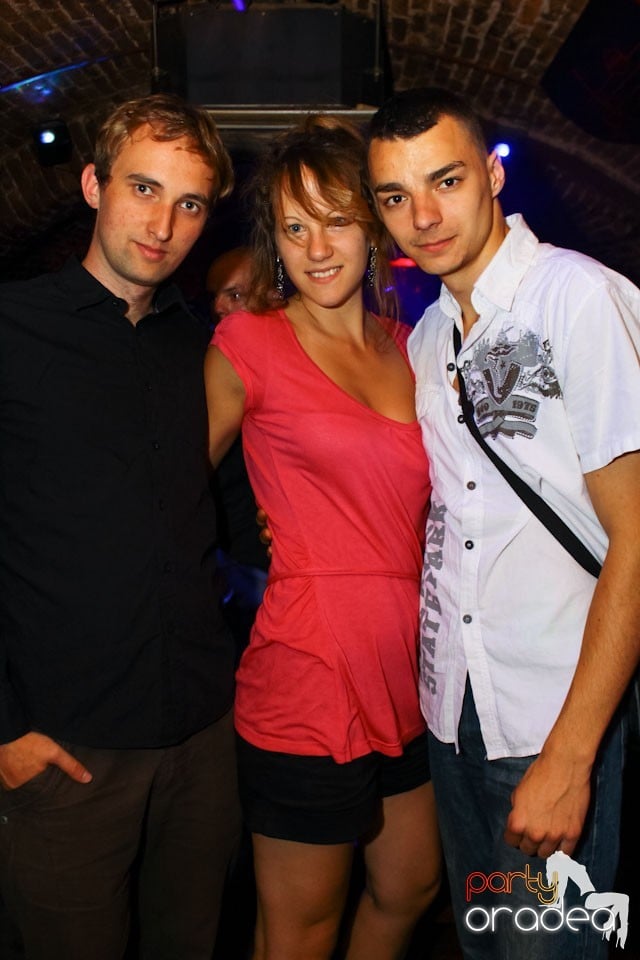 Escape Friday Party, 