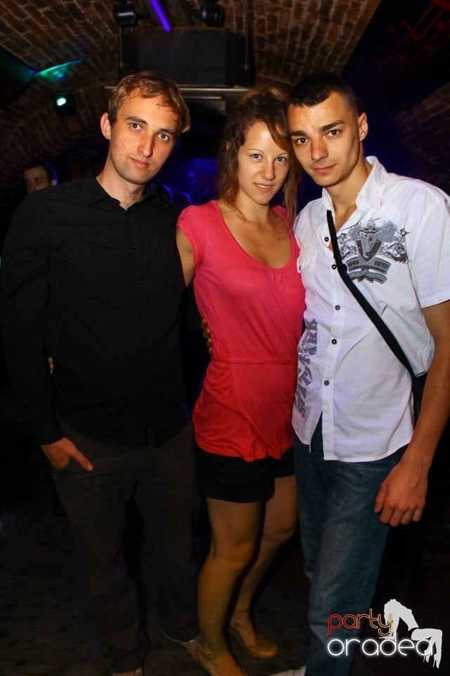 Escape Friday Party, 