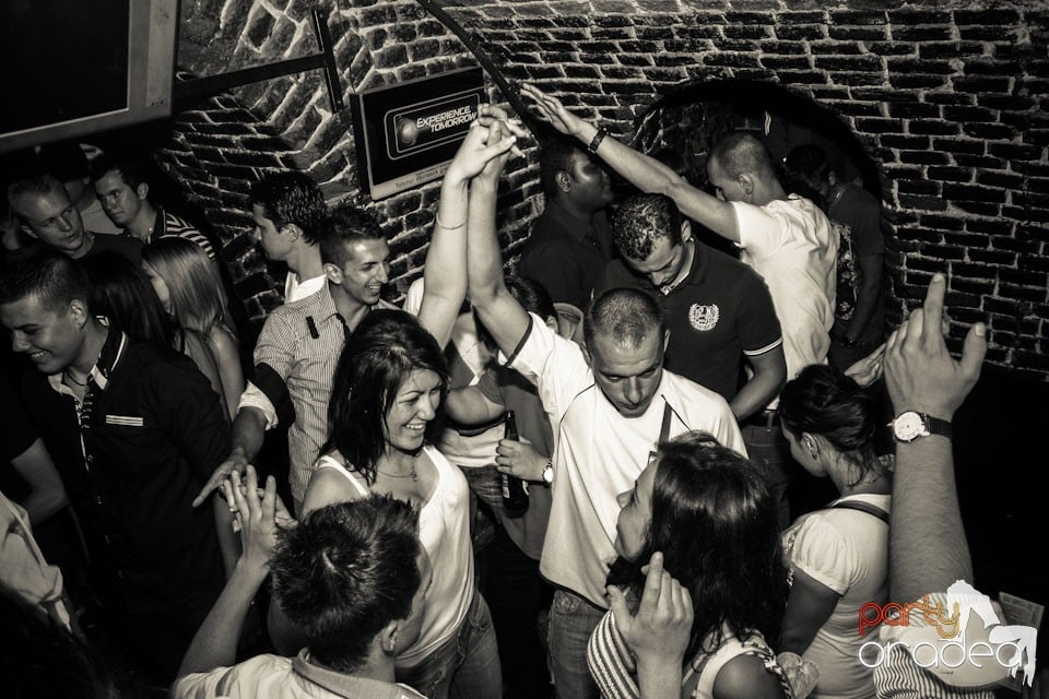 Escape Friday Party, 