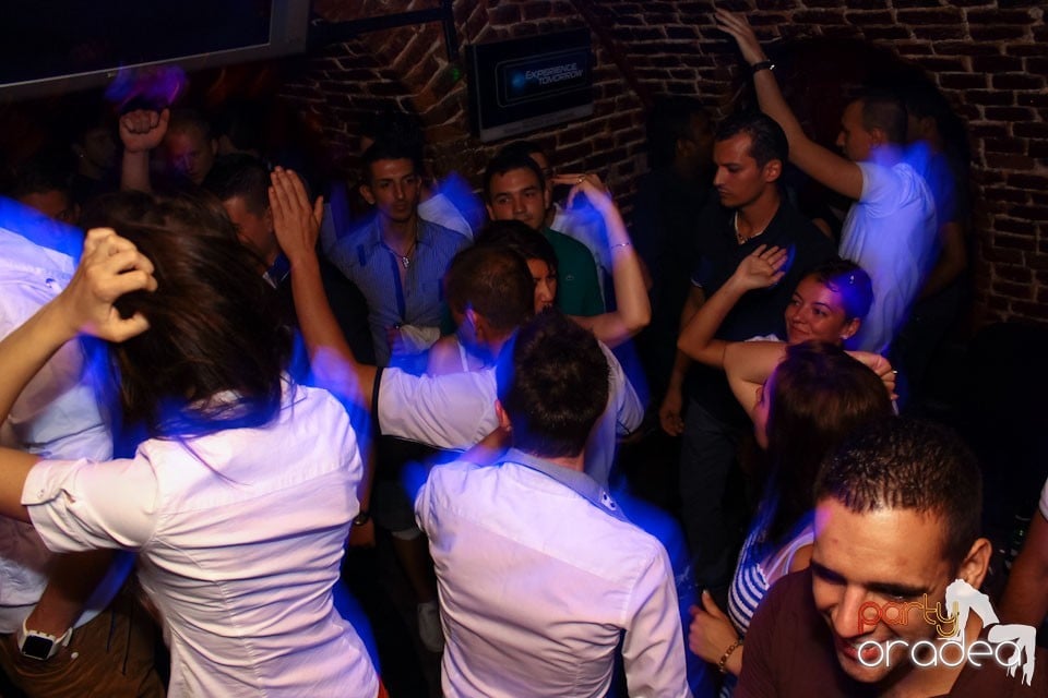 Escape Friday Party, 