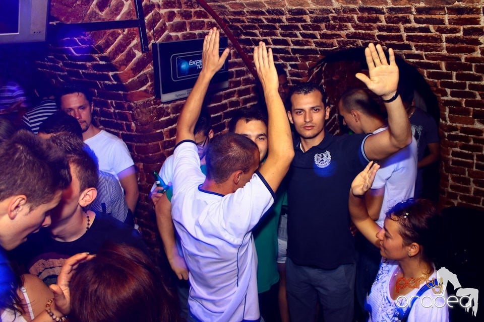 Escape Friday Party, 