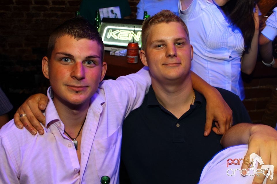 Escape Friday Party, 